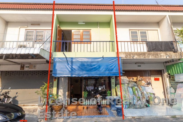 For SaleTownhomeSuphan Buri : House for sale, shophouse, Soi Fueang Fa, Muen Han Road, Tha Phi Phiang Subdistrict, Mueang District, Suphan Buri.