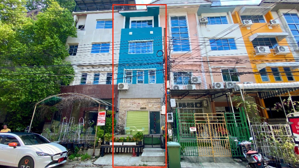 For SaleHome OfficeRamkhamhaeng, Hua Mak : Home office for sale, 4 floors, renovated, ready to move, Ramkhamhaeng 39 (Soi Theplila), Intersection 27, has central parking lot