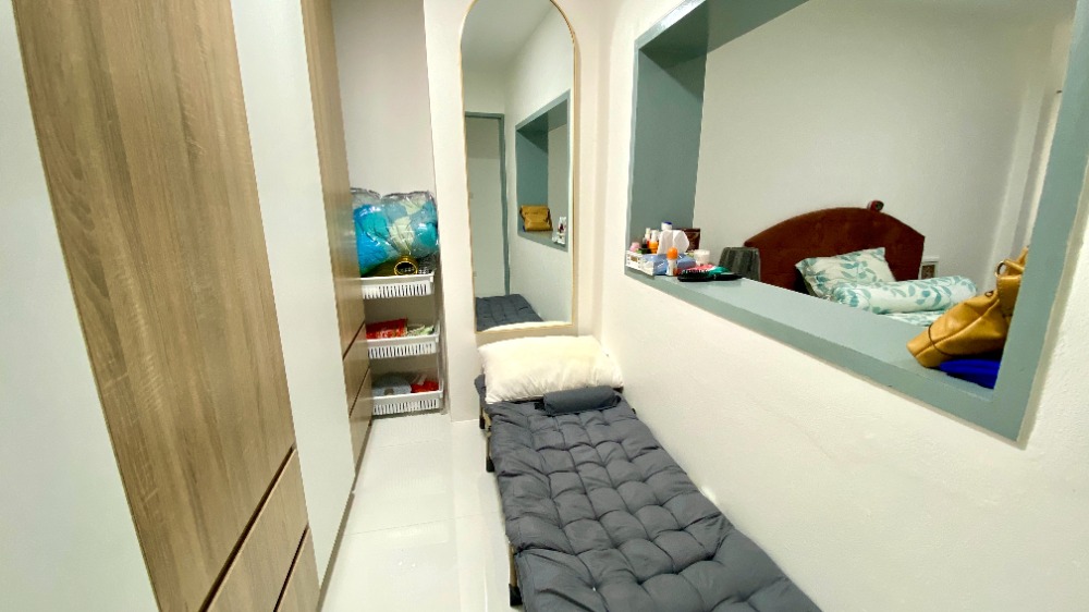 For SaleHome OfficeRamkhamhaeng, Hua Mak : Home office for sale, 4 floors, renovated, ready to move, Ramkhamhaeng 39 (Soi Theplila), Intersection 27, has central parking lot