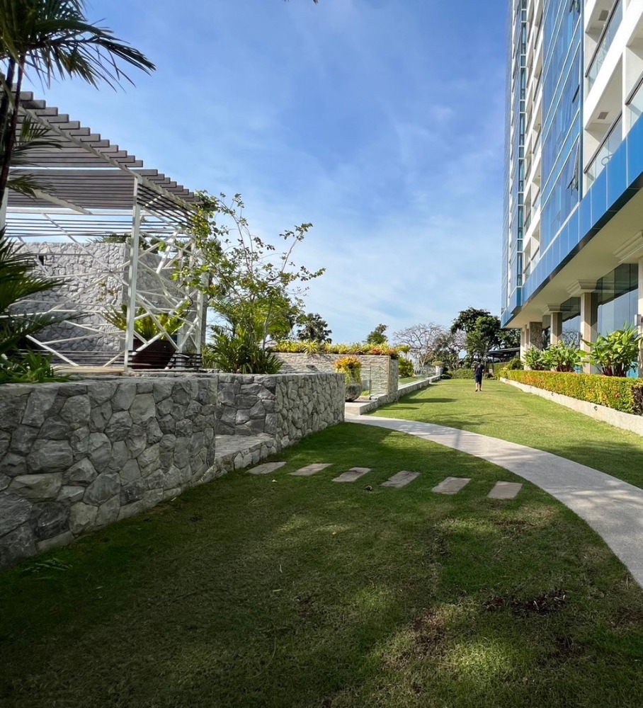 For SaleCondoPattaya, Bangsaen, Chonburi : For Sale Condo the palm wongamat beach Front pattaya 2 Beds higjt floor