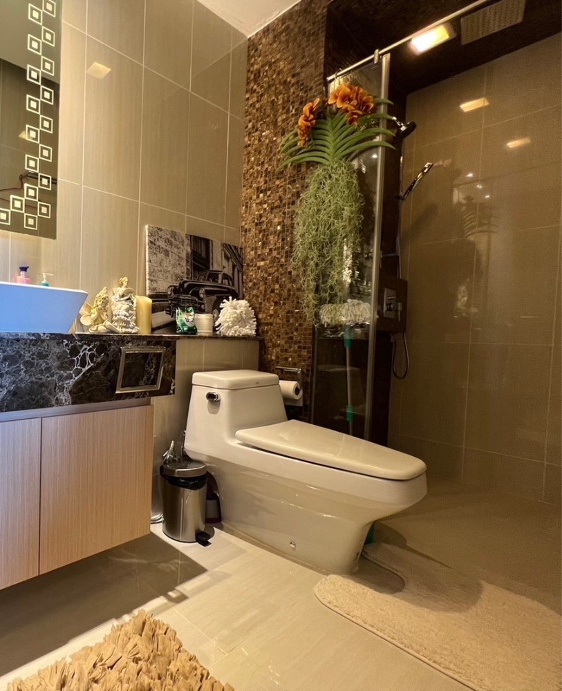 For SaleCondoPattaya, Bangsaen, Chonburi : For Sale Condo the palm wongamat beach Front pattaya 2 Beds higjt floor