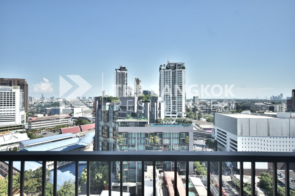 For SaleCondoSukhumvit, Asoke, Thonglor : Best price in Noble Reveal building, 2 bedrooms, large room 67 sq m, BTS Ekkamai.