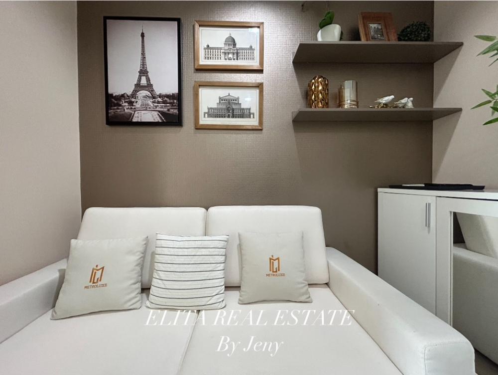 For SaleCondoKasetsart, Ratchayothin : ‼ ️ Urgent sale‼ ️ Metro Luxe Kaset Condo Decoration Room Build In Ready to carry 2 beds in 2 bathrooms, corner room, 7th floor, private garden view, near RS, Pakkhi Kit Senanikhom Road, Chatuchak, Bangkok, near the Green Line BTS station, only 4 million 