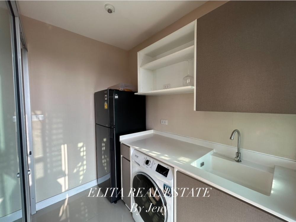 For SaleCondoKasetsart, Ratchayothin : ‼ ️ Urgent sale‼ ️ Metro Luxe Kaset Condo Decoration Room Build In Ready to carry 2 beds in 2 bathrooms, corner room, 7th floor, private garden view, near RS, Pakkhi Kit Senanikhom Road, Chatuchak, Bangkok, near the Green Line BTS station, only 4 million 