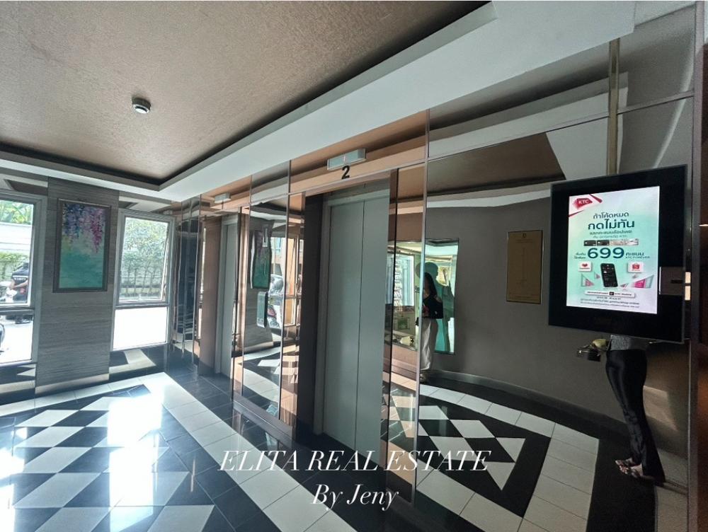 For SaleCondoKasetsart, Ratchayothin : ‼ ️ Urgent sale‼ ️ Metro Luxe Kaset Condo Decoration Room Build In Ready to carry 2 beds in 2 bathrooms, corner room, 7th floor, private garden view, near RS, Pakkhi Kit Senanikhom Road, Chatuchak, Bangkok, near the Green Line BTS station, only 4 million 