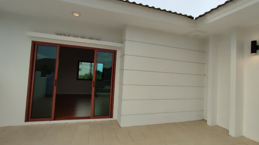 For SaleHousePhutthamonthon, Salaya : Single detached house for sale, 86 sq m, next to Phutthamonthon Park, beautiful house, good location, good neighbors.