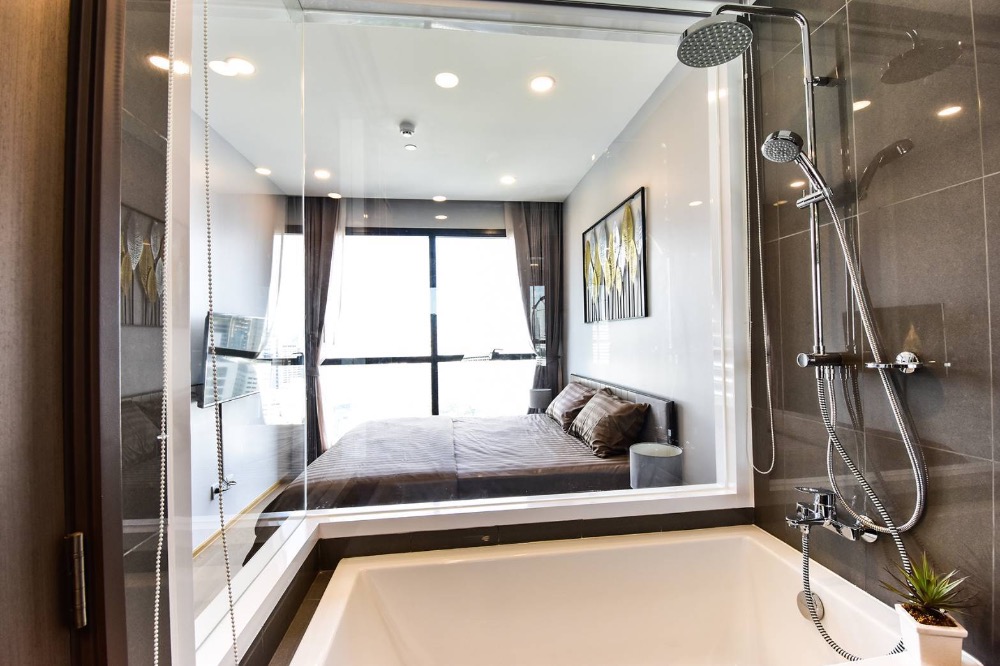 For RentCondoSiam Paragon ,Chulalongkorn,Samyan : Ashton Chula - Silom【𝐑𝐄𝐍𝐓】🔥 2 luxury bedroom Panoramic city view Complete furniture Full central, convenient transportation, near Sam Yan Mit Town 🔥 Contact Line ID: @hacondo