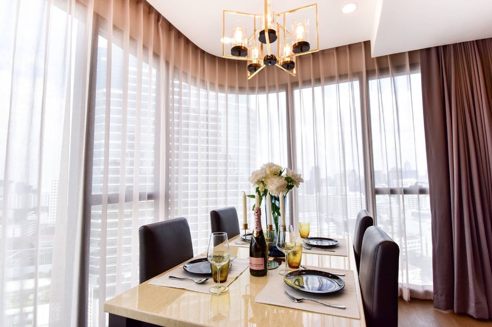 For RentCondoSiam Paragon ,Chulalongkorn,Samyan : Ashton Chula - Silom【𝐑𝐄𝐍𝐓】🔥 2 luxury bedroom Panoramic city view Complete furniture Full central, convenient transportation, near Sam Yan Mit Town 🔥 Contact Line ID: @hacondo