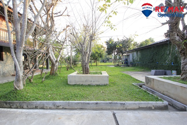 ขายกิจการโรงแรม & กิจการอพาร์ตเมนต์เชียงใหม่ : ขายกิจการรีสอร์ทร้านอาหารกึ่งผับเชียงใหม่ สกาล่าเฮ้าส์วิลเลจเรสเตอร์รองท์&บาร์ อ.แม่แตง ติดแม่น้ำแม่แตง พร้อมดำเนินกิจการ