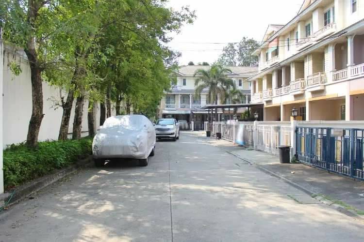 For SaleTownhomeNawamin, Ramindra : 3-story townhome for sale, Park Gallery Watcharapol, near the Pink Line BTS. Sathian Thammasathan, area 24.4 sq m, 3 bedrooms, 3 bathrooms, 2 parking spaces, selling price 4.95 million baht*