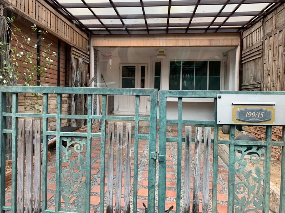 For SaleTownhomeNawamin, Ramindra : 3-story townhome for sale, Park Gallery Watcharapol, near the Pink Line BTS. Sathian Thammasathan, area 24.4 sq m, 3 bedrooms, 3 bathrooms, 2 parking spaces, selling price 4.95 million baht*