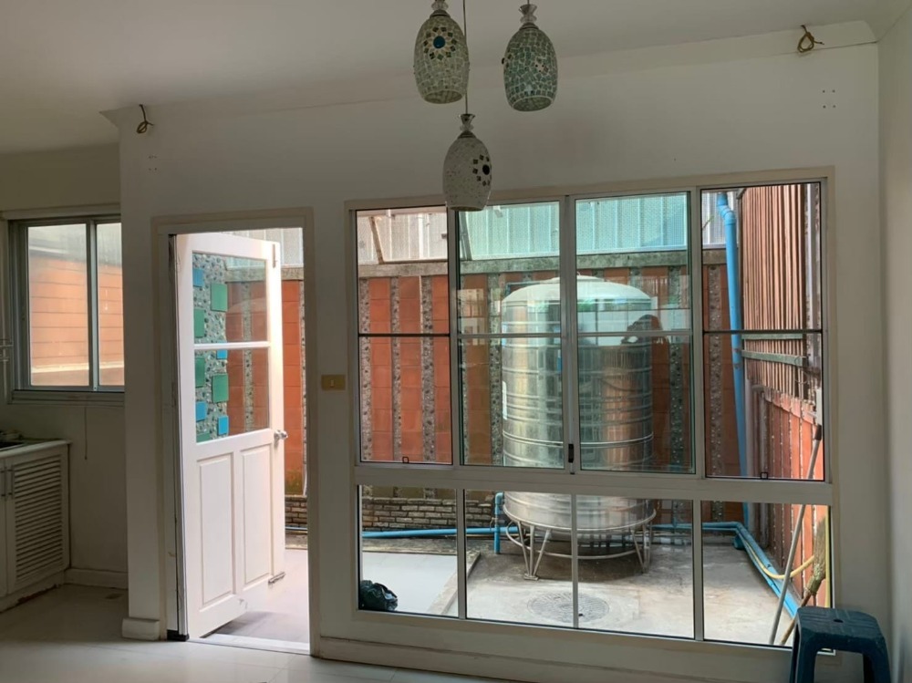 For SaleTownhomeNawamin, Ramindra : 3-story townhome for sale, Park Gallery Watcharapol, near the Pink Line BTS. Sathian Thammasathan, area 24.4 sq m, 3 bedrooms, 3 bathrooms, 2 parking spaces, selling price 4.95 million baht*