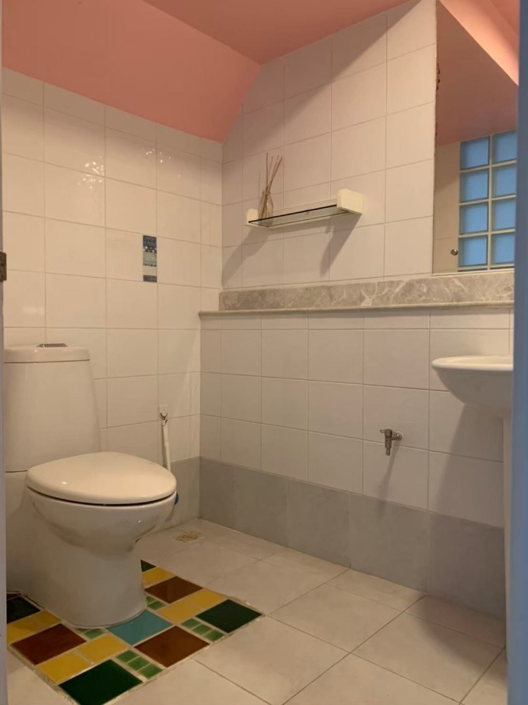 For SaleTownhomeNawamin, Ramindra : 3-story townhome for sale, Park Gallery Watcharapol, near the Pink Line BTS. Sathian Thammasathan, area 24.4 sq m, 3 bedrooms, 3 bathrooms, 2 parking spaces, selling price 4.95 million baht*