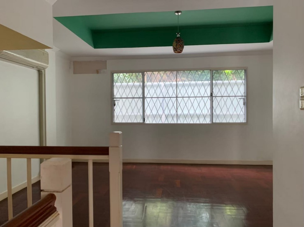 For SaleTownhomeNawamin, Ramindra : 3-story townhome for sale, Park Gallery Watcharapol, near the Pink Line BTS. Sathian Thammasathan, area 24.4 sq m, 3 bedrooms, 3 bathrooms, 2 parking spaces, selling price 4.95 million baht*
