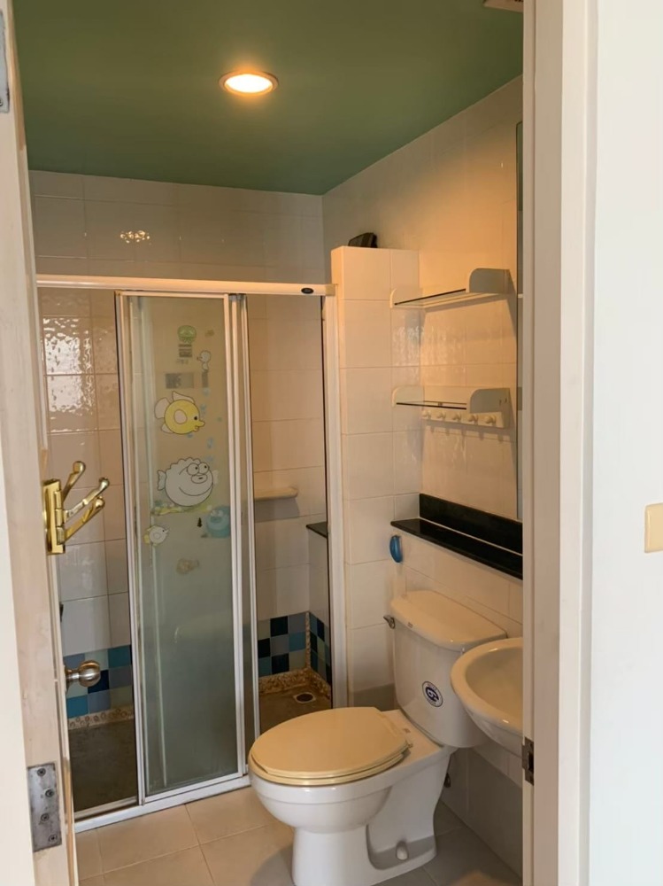 For SaleTownhomeNawamin, Ramindra : 3-story townhome for sale, Park Gallery Watcharapol, near the Pink Line BTS. Sathian Thammasathan, area 24.4 sq m, 3 bedrooms, 3 bathrooms, 2 parking spaces, selling price 4.95 million baht*