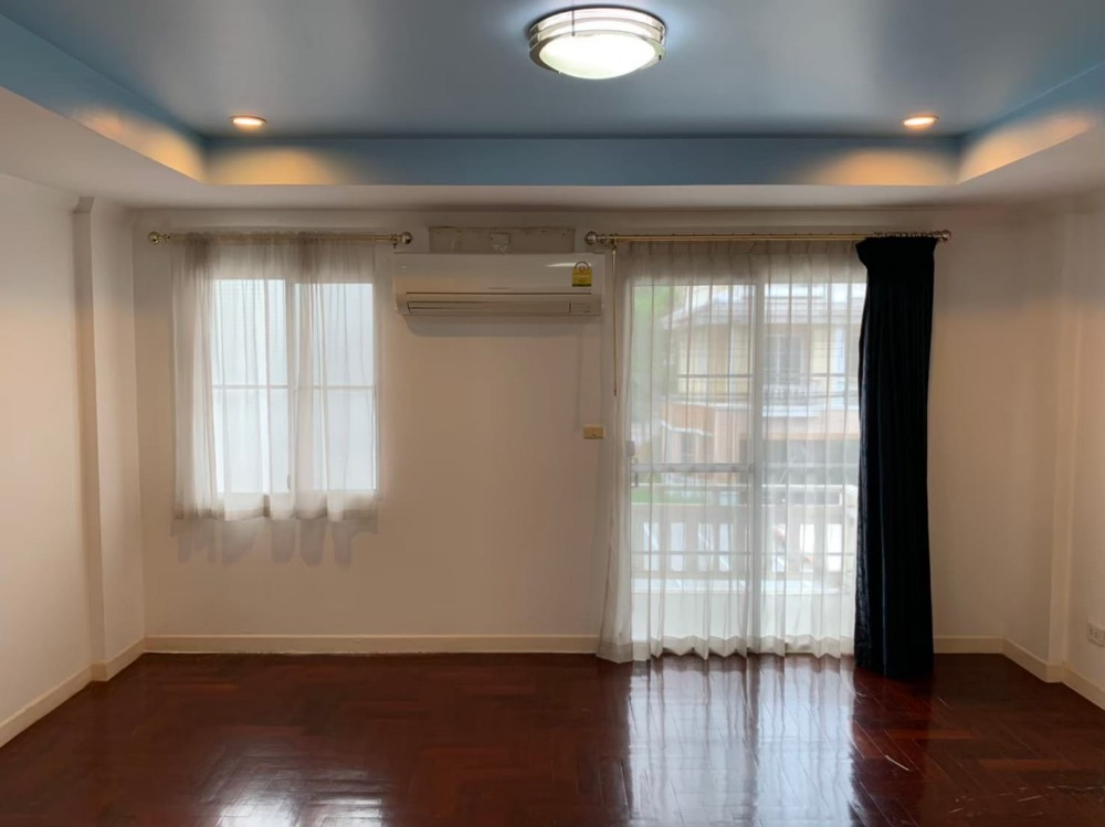 For SaleTownhomeNawamin, Ramindra : 3-story townhome for sale, Park Gallery Watcharapol, near the Pink Line BTS. Sathian Thammasathan, area 24.4 sq m, 3 bedrooms, 3 bathrooms, 2 parking spaces, selling price 4.95 million baht*