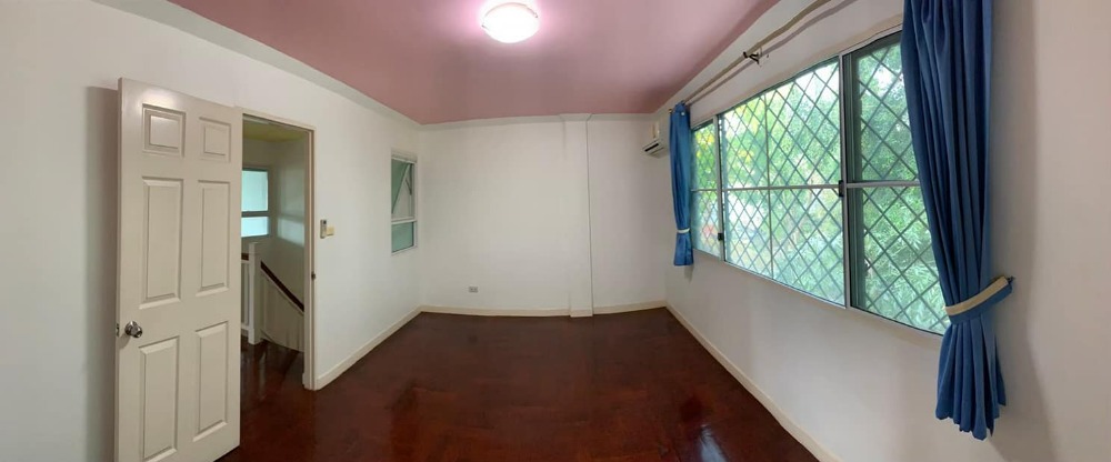 For SaleTownhomeNawamin, Ramindra : 3-story townhome for sale, Park Gallery Watcharapol, near the Pink Line BTS. Sathian Thammasathan, area 24.4 sq m, 3 bedrooms, 3 bathrooms, 2 parking spaces, selling price 4.95 million baht*