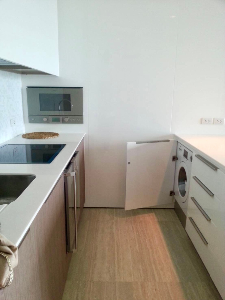 ให้เช่าคอนโดวิทยุ ชิดลม หลังสวน : 185 Rajadamri: 1bed 1bath 70sqm 67,000/mth Am: 0656199198
