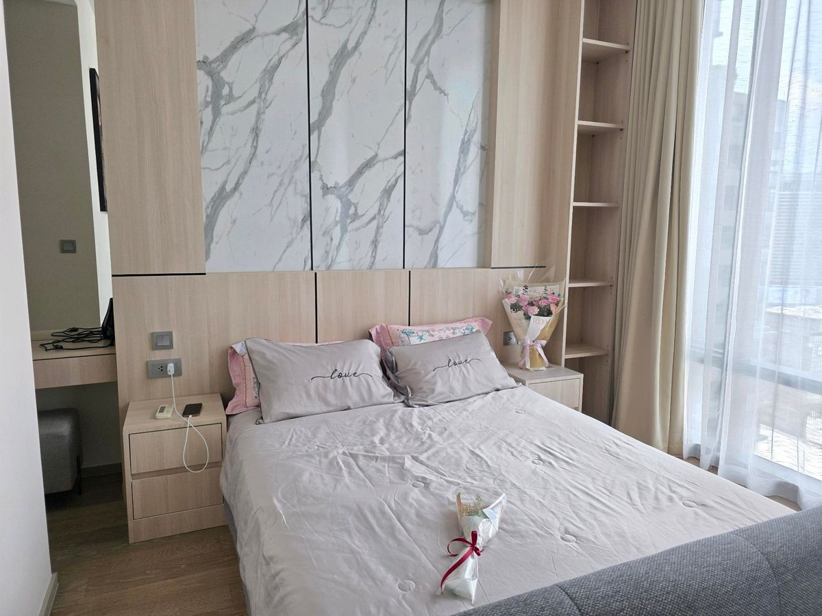 ให้เช่าคอนโดสีลม ศาลาแดง บางรัก : For rent Ashton silom 1 bedroom 1bthroom 35sqm rent fee 26,000 per month rainy 0818895470
