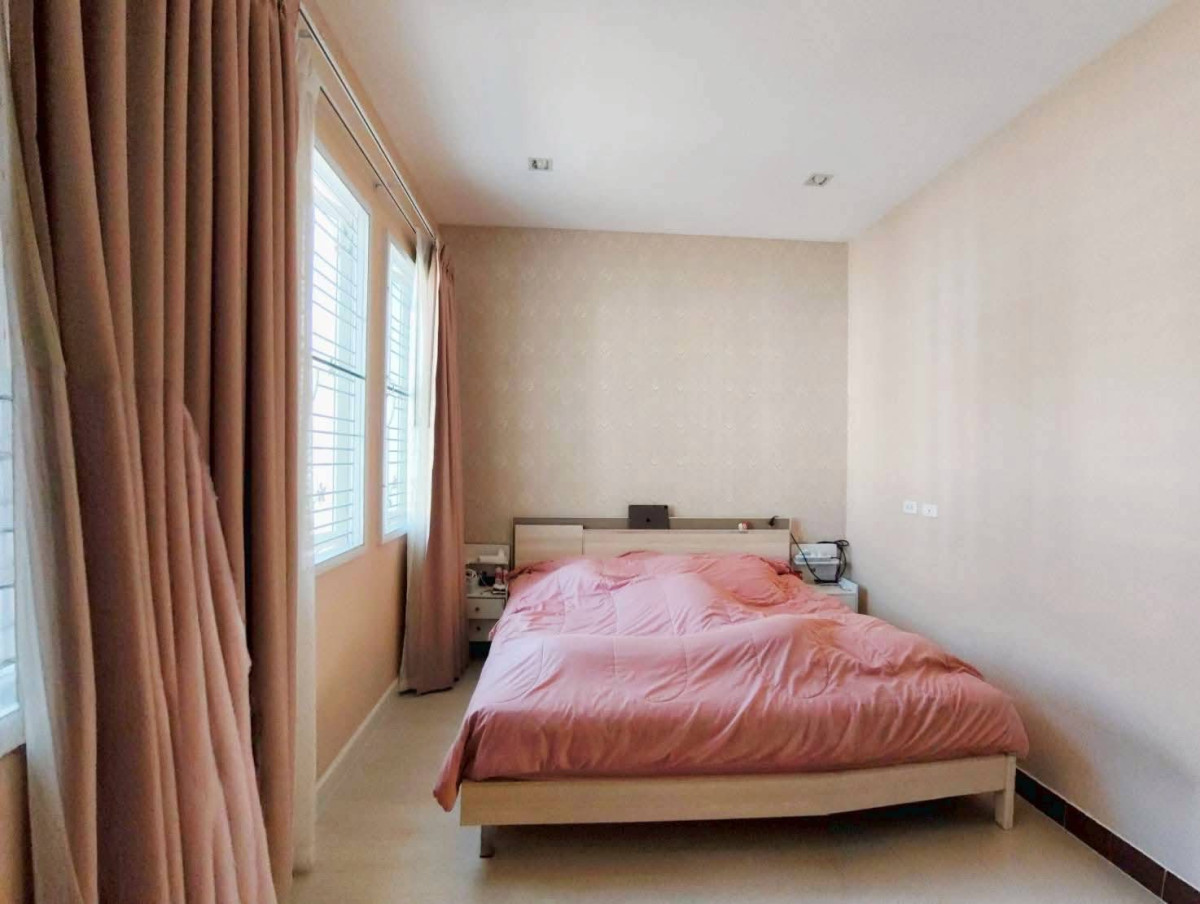 For SaleTownhomePattanakan, Srinakarin : For Sale Townhouse/Townhome , Golden Town Srinakarin-Sukhumvit , Phraek Sa , Mueang Samut Prakan , Samut Prakarn , CX-150114
