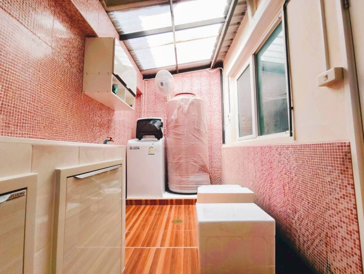 For SaleTownhomePattanakan, Srinakarin : For Sale Townhouse/Townhome , Golden Town Srinakarin-Sukhumvit , Phraek Sa , Mueang Samut Prakan , Samut Prakarn , CX-150114