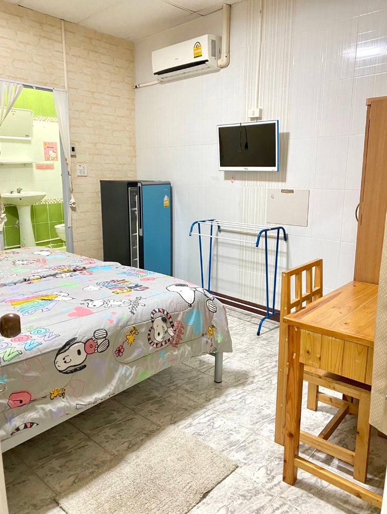 For SaleShop HouseCha-am Phetchaburi : 5-story apartment building for sale, Phetchaburi Province. Opposite Benjamathep Uthit School Ready to continue with business, code B8015