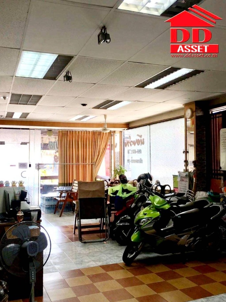 For SaleShop HouseCha-am Phetchaburi : 5-story apartment building for sale, Phetchaburi Province. Opposite Benjamathep Uthit School Ready to continue with business, code B8015