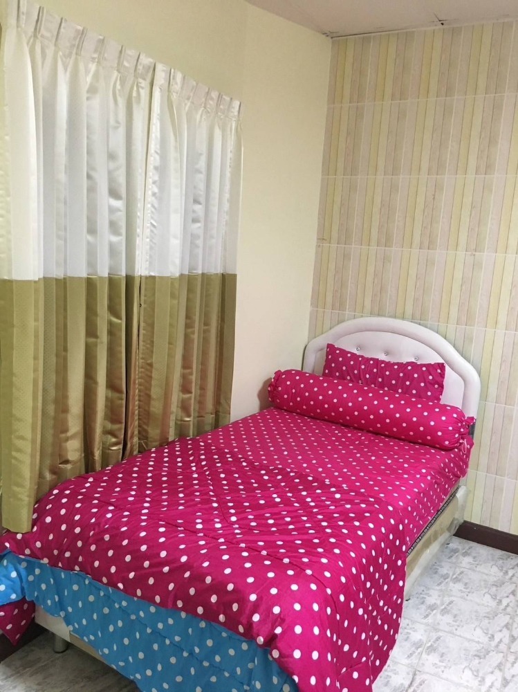 For SaleShop HouseCha-am Phetchaburi : 5-story apartment building for sale, Phetchaburi Province. Opposite Benjamathep Uthit School Ready to continue with business, code B8015