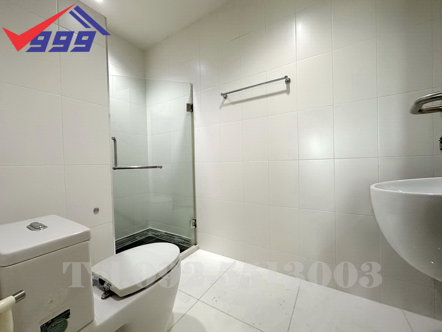 For SaleCondoPattanakan, Srinakarin : Urgent sale, Condo The Four Wings Residence, 3 bedrooms, corner room, city view, Hua Mak, Bang Kapi, Srinakarin (The Four Wings Residence)