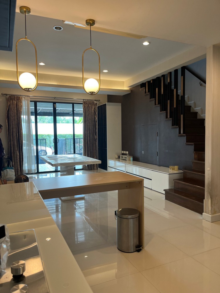 For RentTownhomeOnnut, Udomsuk : Townhome 3 beds 4 baths Renovated in Modern Styles