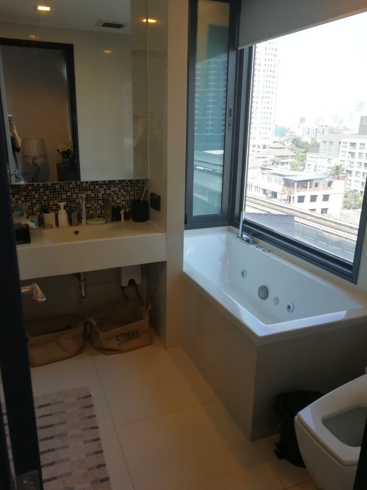 ขายคอนโดอ่อนนุช อุดมสุข : 🔥ขายขาดทุน Rhythm Sukkumvit 44/1 - 1ห้องนอน แต่งสวยพร้อมอยู่