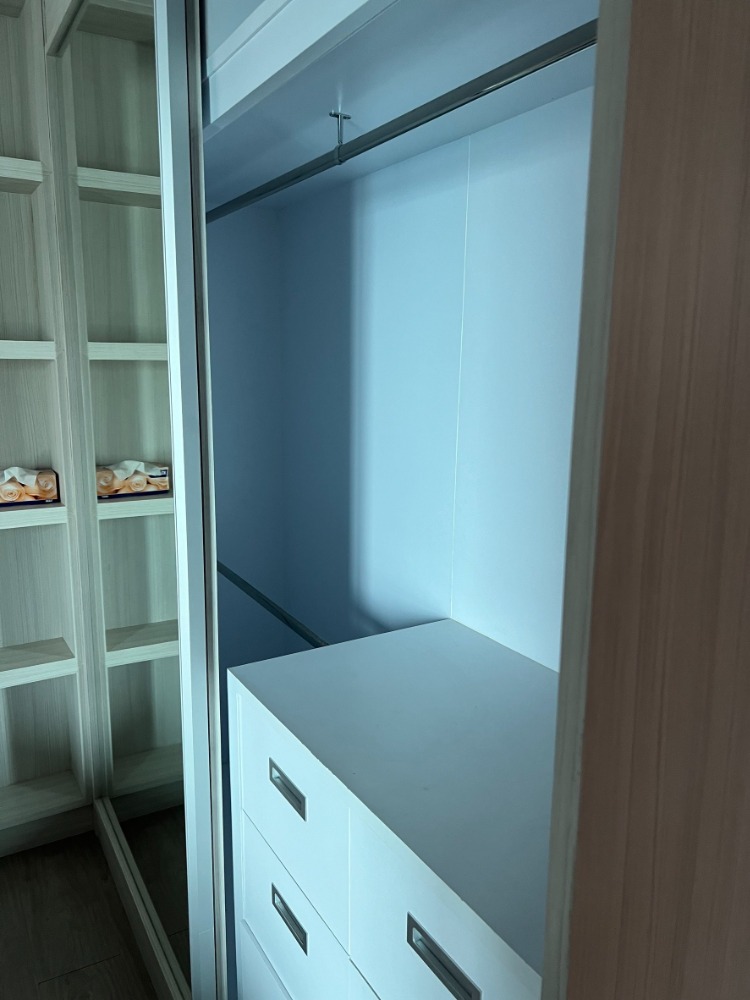 ขายคอนโดนนทบุรี บางใหญ่ บางบัวทอง : ขายเท่าทุน - เมโทรลักษณ์ ริเวอร์ฟร้อนท์ ห้องสวย ติดรถไฟฟ้า วิวแม่น้ำเจ้าพระยา