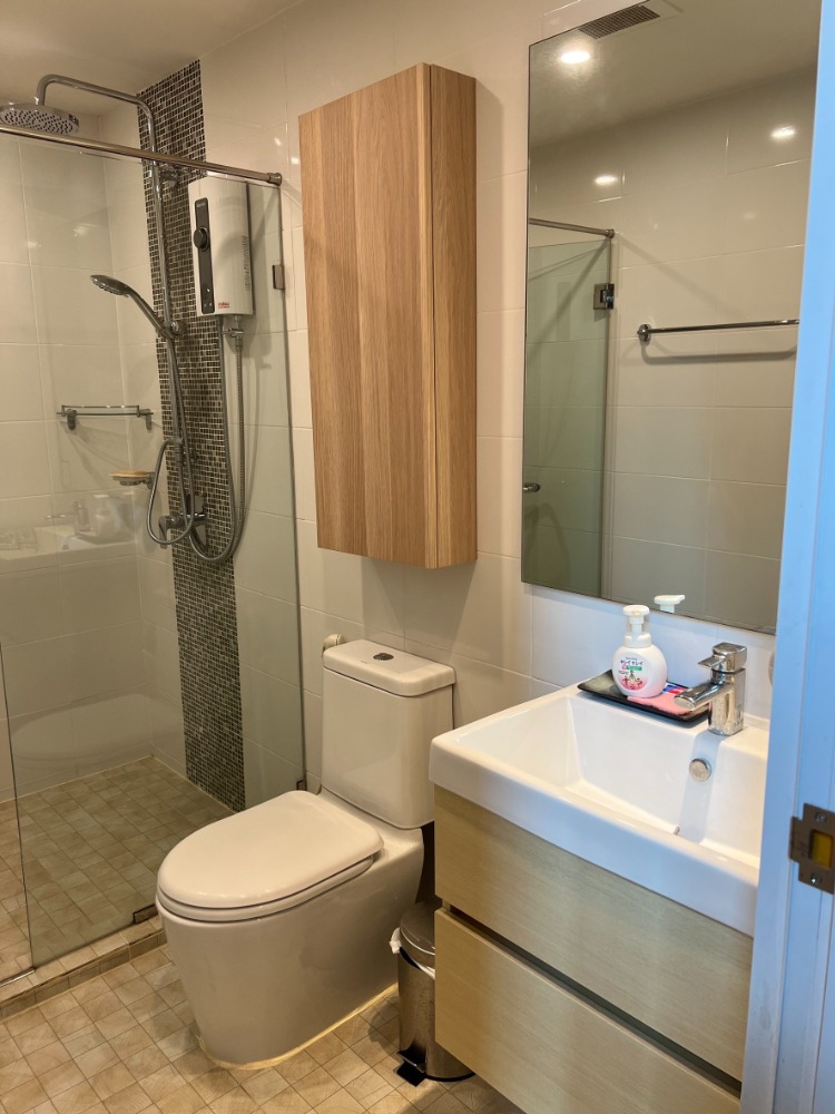 ขายคอนโดนนทบุรี บางใหญ่ บางบัวทอง : ขายเท่าทุน - เมโทรลักษณ์ ริเวอร์ฟร้อนท์ ห้องสวย ติดรถไฟฟ้า วิวแม่น้ำเจ้าพระยา