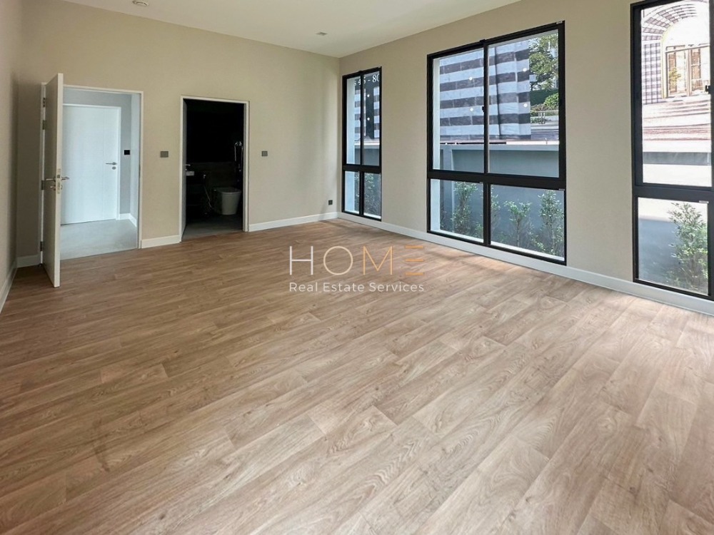 ขายบ้านพัฒนาการ ศรีนครินทร์ : บ้านเดี่ยว แกรนด์ บางกอก บูเลอวาร์ด พระราม 9 - กรุงเทพกรีฑา / 5 ห้องนอน (ขาย), Grand Bangkok Boulevard Rama 9 - Krungthepkreetha / Detached House 5 Bedrooms (FOR SALE) AA437