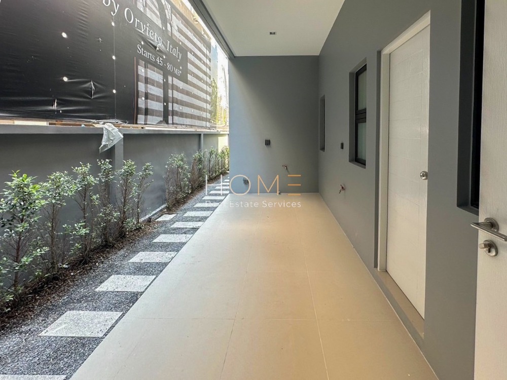 ขายบ้านพัฒนาการ ศรีนครินทร์ : บ้านเดี่ยว แกรนด์ บางกอก บูเลอวาร์ด พระราม 9 - กรุงเทพกรีฑา / 5 ห้องนอน (ขาย), Grand Bangkok Boulevard Rama 9 - Krungthepkreetha / Detached House 5 Bedrooms (FOR SALE) AA437