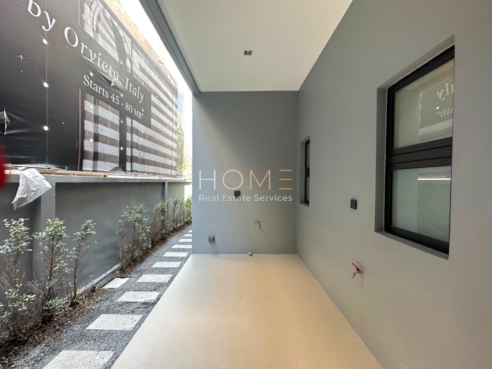 ขายบ้านพัฒนาการ ศรีนครินทร์ : บ้านเดี่ยว แกรนด์ บางกอก บูเลอวาร์ด พระราม 9 - กรุงเทพกรีฑา / 5 ห้องนอน (ขาย), Grand Bangkok Boulevard Rama 9 - Krungthepkreetha / Detached House 5 Bedrooms (FOR SALE) AA437