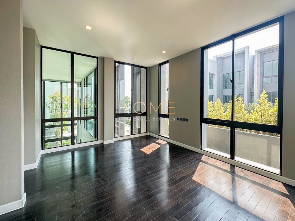 ขายบ้านพัฒนาการ ศรีนครินทร์ : บ้านเดี่ยว แกรนด์ บางกอก บูเลอวาร์ด พระราม 9 - กรุงเทพกรีฑา / 5 ห้องนอน (ขาย), Grand Bangkok Boulevard Rama 9 - Krungthepkreetha / Detached House 5 Bedrooms (FOR SALE) AA437