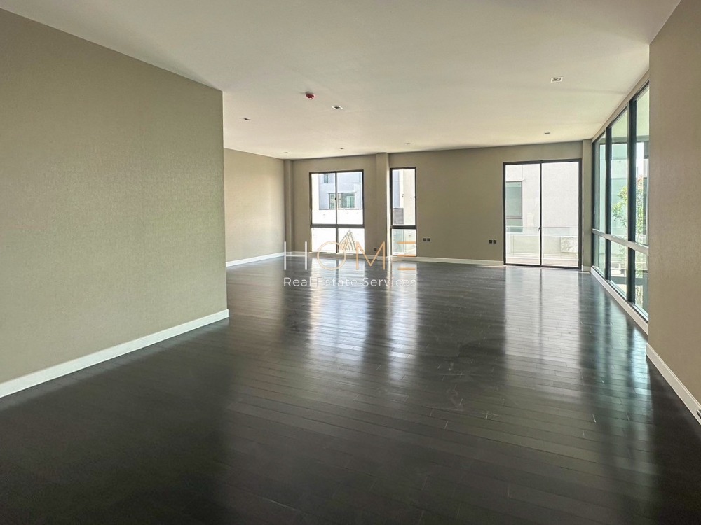 ขายบ้านพัฒนาการ ศรีนครินทร์ : บ้านเดี่ยว แกรนด์ บางกอก บูเลอวาร์ด พระราม 9 - กรุงเทพกรีฑา / 5 ห้องนอน (ขาย), Grand Bangkok Boulevard Rama 9 - Krungthepkreetha / Detached House 5 Bedrooms (FOR SALE) AA437