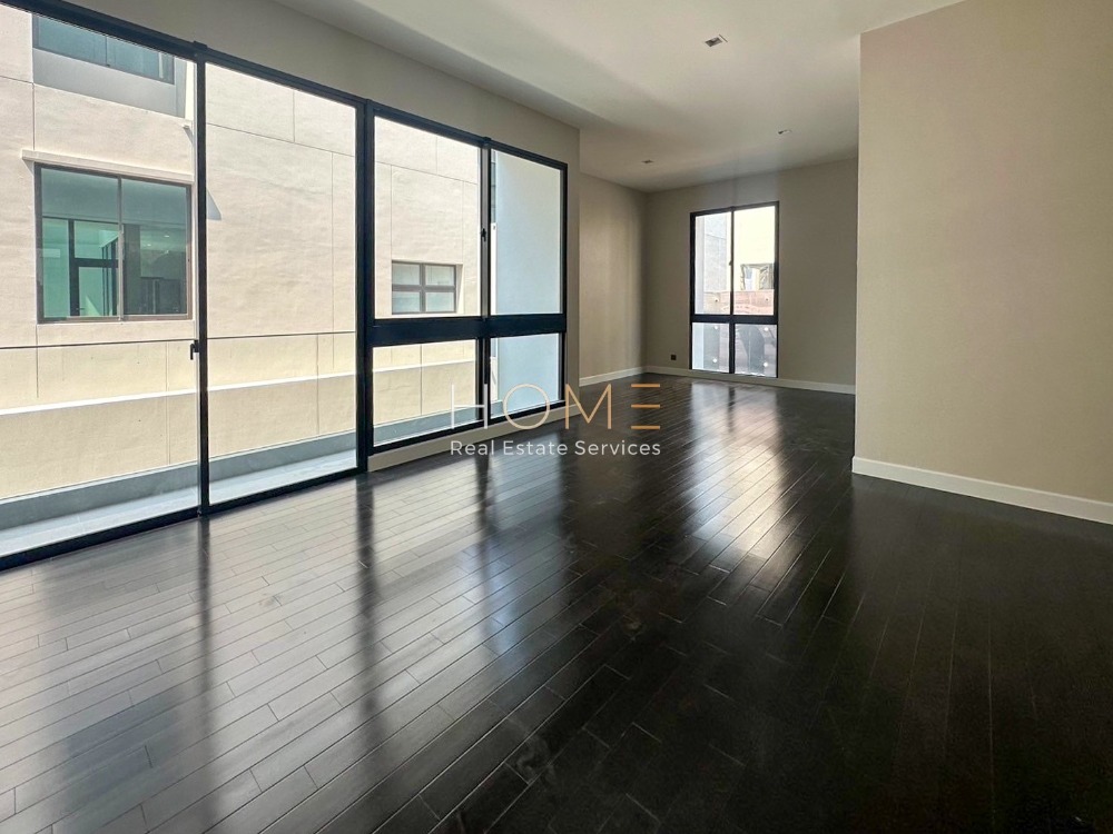 ขายบ้านพัฒนาการ ศรีนครินทร์ : บ้านเดี่ยว แกรนด์ บางกอก บูเลอวาร์ด พระราม 9 - กรุงเทพกรีฑา / 5 ห้องนอน (ขาย), Grand Bangkok Boulevard Rama 9 - Krungthepkreetha / Detached House 5 Bedrooms (FOR SALE) AA437