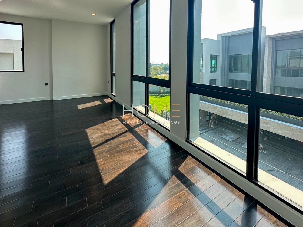 ขายบ้านพัฒนาการ ศรีนครินทร์ : บ้านเดี่ยว แกรนด์ บางกอก บูเลอวาร์ด พระราม 9 - กรุงเทพกรีฑา / 5 ห้องนอน (ขาย), Grand Bangkok Boulevard Rama 9 - Krungthepkreetha / Detached House 5 Bedrooms (FOR SALE) AA437