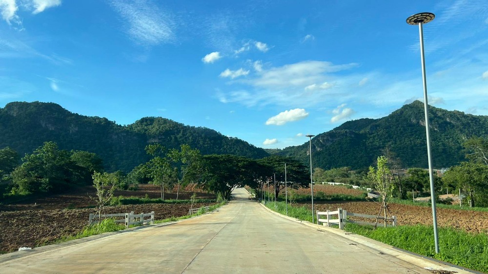 For SaleLandPak Chong KhaoYai : 🌺For sale in Khao Yai, next to the water, the mountain view is very beautiful, Ban Heew Pla Kang. Kut Kla Pan Suek line, Moo Si, 2 rai, view of Khao Phra Non, very beautiful, near Thanarat 087-907-4045