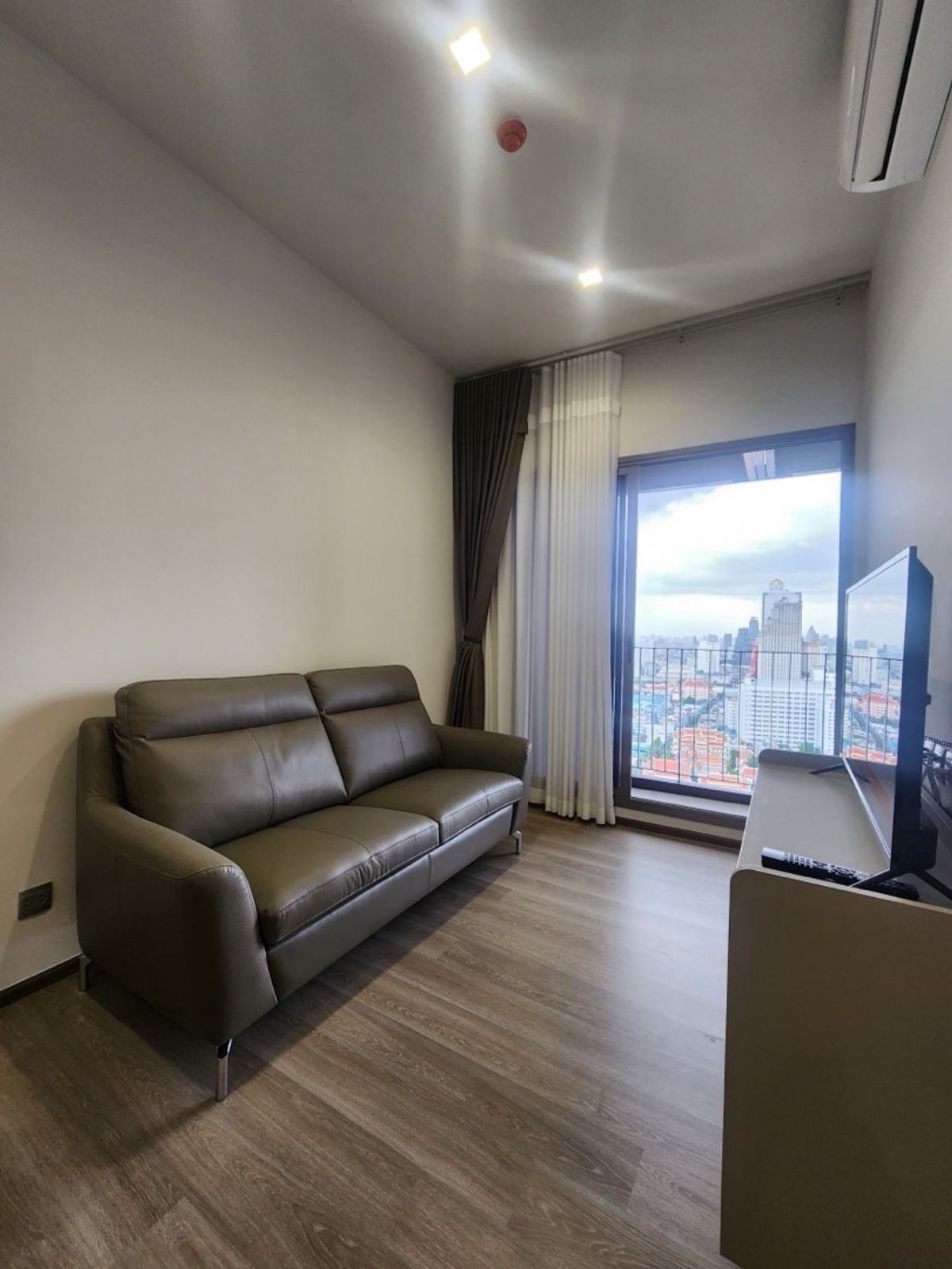For RentCondoSathorn, Narathiwat : 🔥 Rent a beautiful room, drag the luggage in. Rhythm Charoenkrung Pavillion, Ryoth Charoenkrung Pavilion