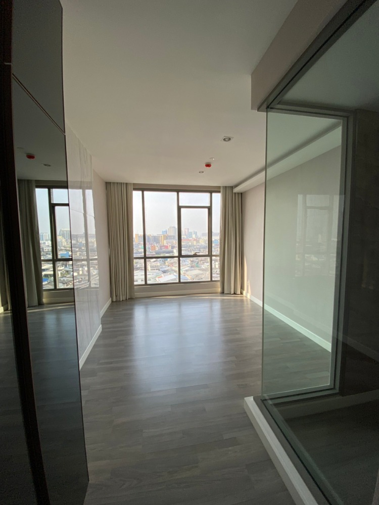 ขายคอนโดสยาม จุฬา สามย่าน : 🔥ขายด่วน🔥เดอะรูม พระราม 4 ห้องใหม่ กว้างมาก ใกล้สยาม จุฬา บรรทัดทอง