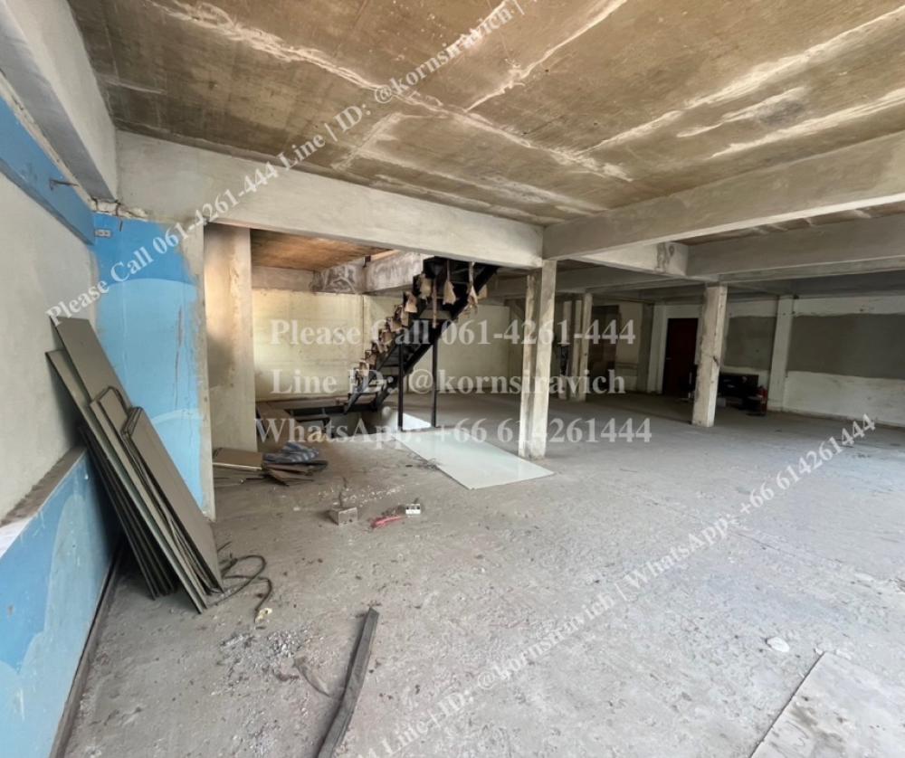 ให้เช่าร้านค้า/ตลาดนัดนานา : ปล่อยเช่า : พื้นที่ทำธุรกิจ ชั้น 3-4 สไตล์ Duplex + Rooftop, ทำเล นานา - สุขุมวิท, สำหรับ บาร์ /ไวน์ /ค็อกเทล /ร้านอาหาร /อาหารอิตาเลียน /สปา และร้านนวด /อาหารอินเดีย