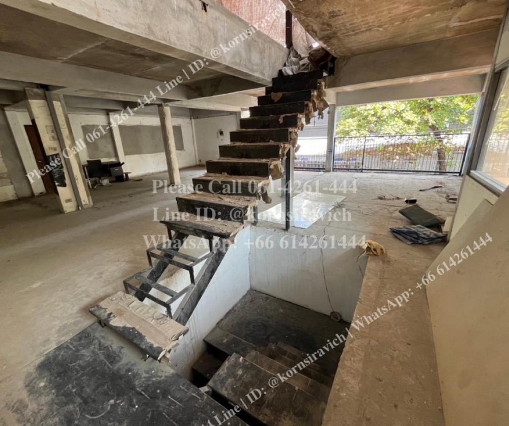 ให้เช่าร้านค้า/ตลาดนัดนานา : ปล่อยเช่า : พื้นที่ทำธุรกิจ ชั้น 3-4 สไตล์ Duplex + Rooftop, ทำเล นานา - สุขุมวิท, สำหรับ บาร์ /ไวน์ /ค็อกเทล /ร้านอาหาร /อาหารอิตาเลียน /สปา และร้านนวด /อาหารอินเดีย