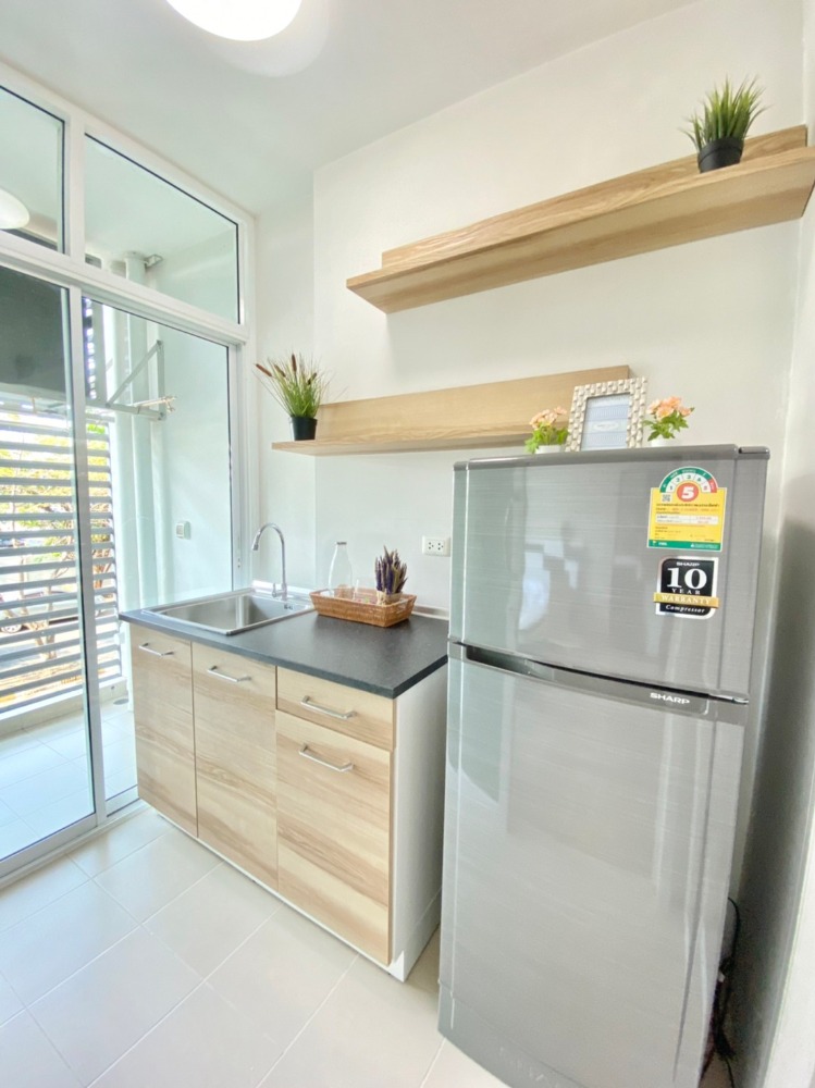 For RentCondoNawamin, Ramindra : Plum Condo Nawamin 86 30 sq m. Price 6,900 baht, new room, building c, 2nd floor, contract period: 1 year (2 months deposit, 1 month advance payment)