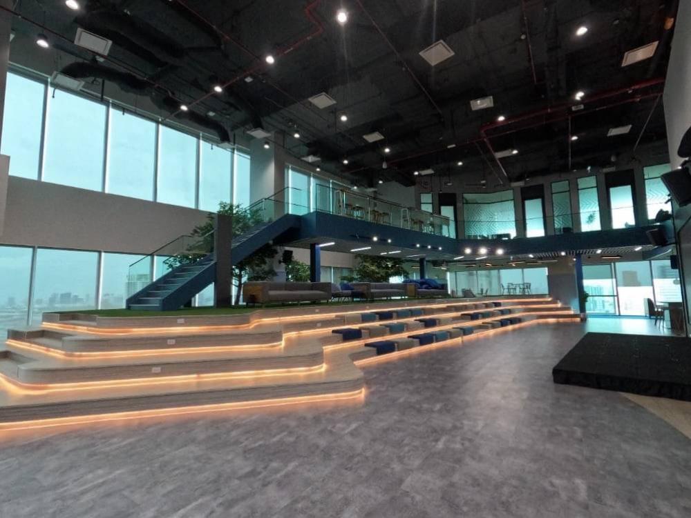 ให้เช่าสำนักงานอารีย์ อนุสาวรีย์ : ปล่อยเช่า : ออฟฟิศ สำนำนักงาน สไตล์ Duplex Penthouse บนพื้นที่ 2,500 ตารางเมตร @พระราม 6 - อารีย์