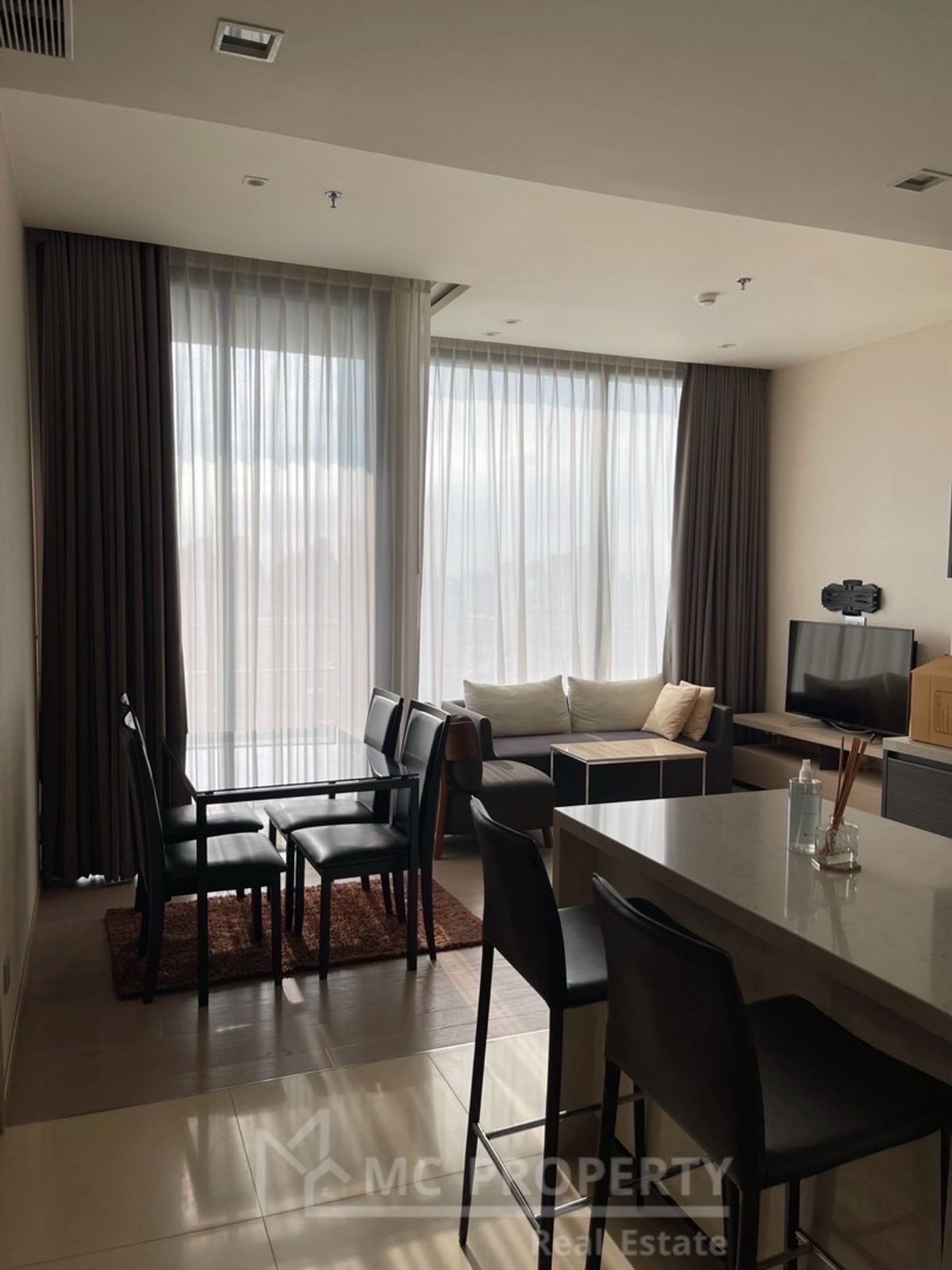 ให้เช่าคอนโดสุขุมวิท อโศก ทองหล่อ : The Esse Asoke 2 bedroom 78sqm for rent only 70,000 per month please tel 0816878954 line id 0816878954