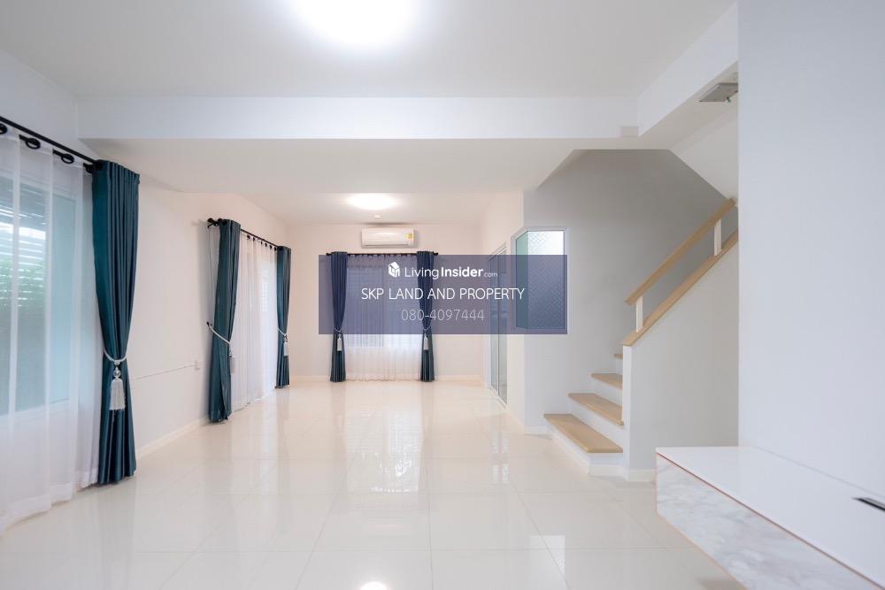 For RentHouseSamut Prakan,Samrong : Twin house for rent, Villaggio Bangna-Theparak, beautiful house, near Market Village, Suvarnabhumi, Mega Bangna.