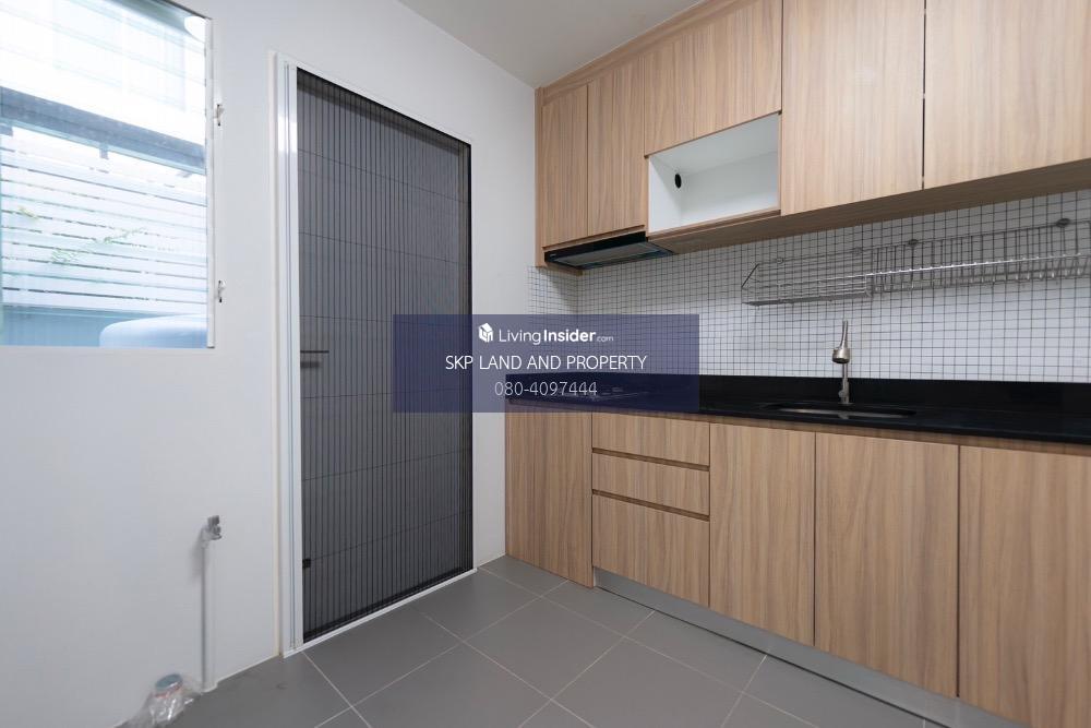 For RentHouseSamut Prakan,Samrong : Twin house for rent, Villaggio Bangna-Theparak, beautiful house, near Market Village, Suvarnabhumi, Mega Bangna.